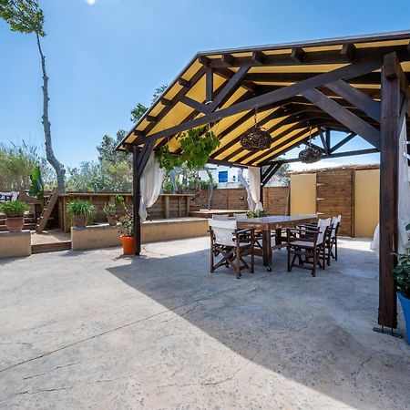 Selana House With Outdoor Pool Villa มัสติคารี ภายนอก รูปภาพ