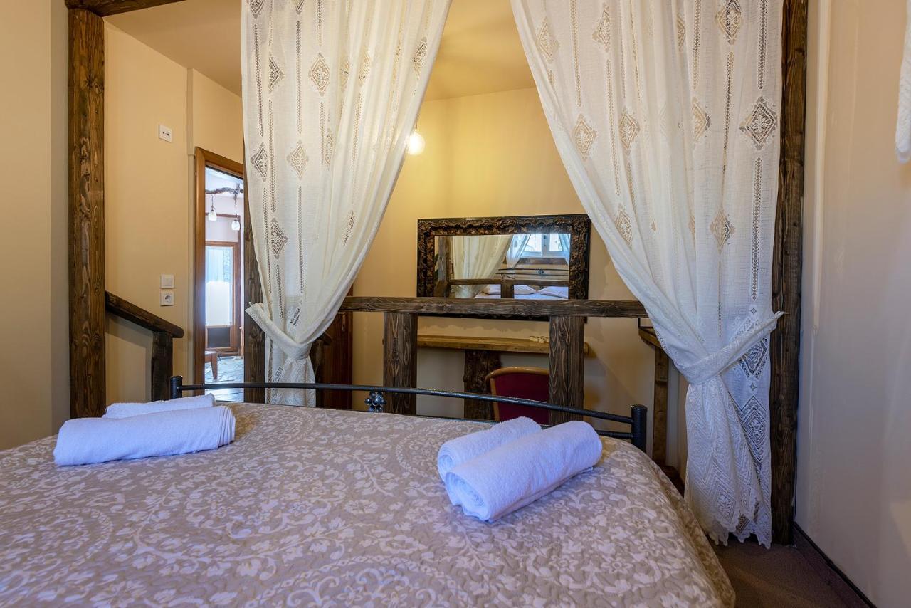 Selana House With Outdoor Pool Villa มัสติคารี ภายนอก รูปภาพ