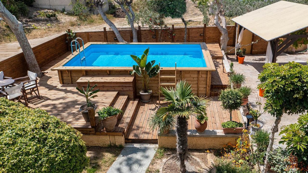 Selana House With Outdoor Pool Villa มัสติคารี ภายนอก รูปภาพ