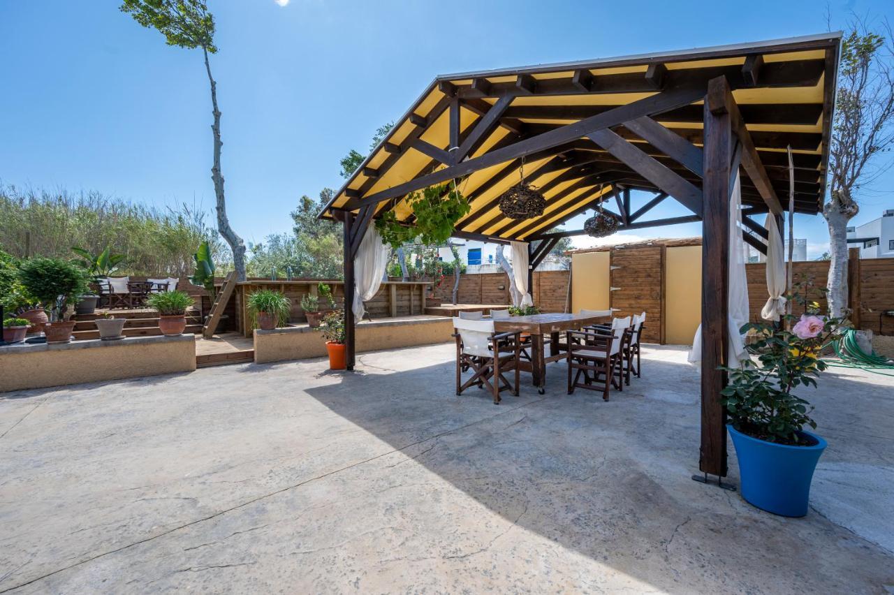 Selana House With Outdoor Pool Villa มัสติคารี ภายนอก รูปภาพ