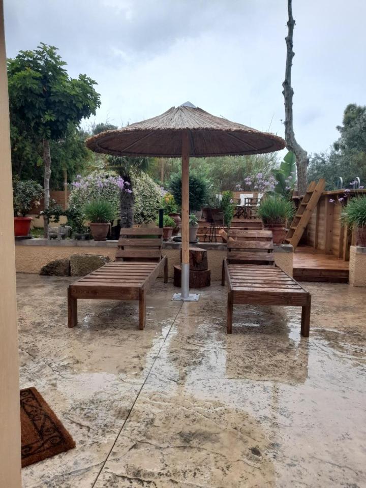 Selana House With Outdoor Pool Villa มัสติคารี ภายนอก รูปภาพ
